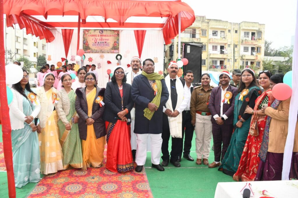 संत गैब्रिएल एण्ड मोनिका स्कूल एदलहातु मोराबादी में प्री क्रिसमस गैदरिंग का किया गया आयोजन।