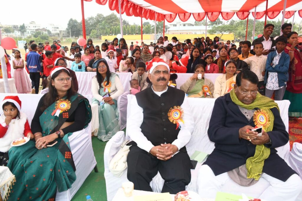 संत गैब्रिएल एण्ड मोनिका स्कूल एदलहातु मोराबादी में प्री क्रिसमस गैदरिंग का किया गया आयोजन।
