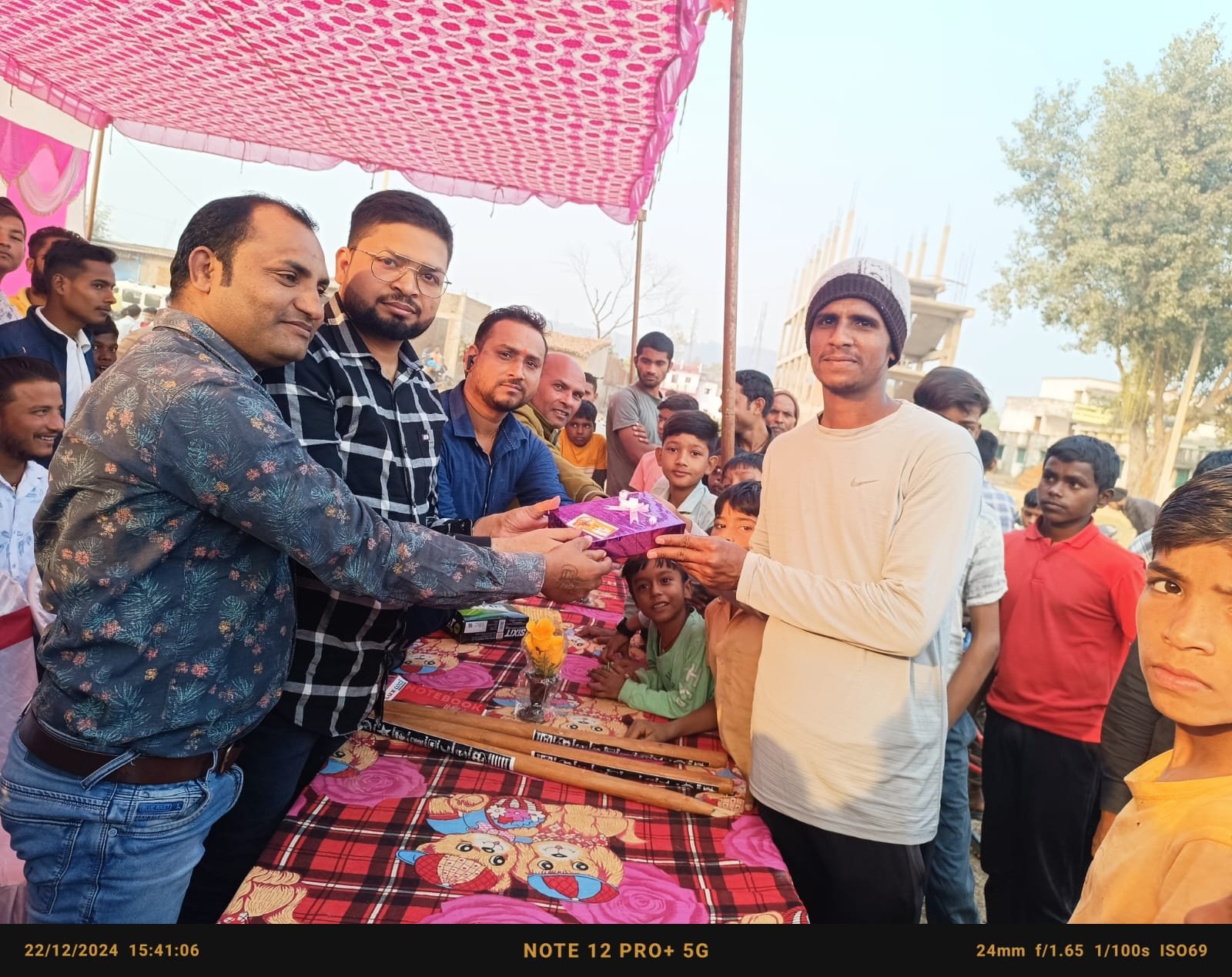 बिशुनपुरा प्रीमियर लीग का तीसरा मैच श्री बंशीधर नगर और रेणुकूट के बीच खेला गया, बंशीधर नगर की टीम ने जीत हासिल किया
