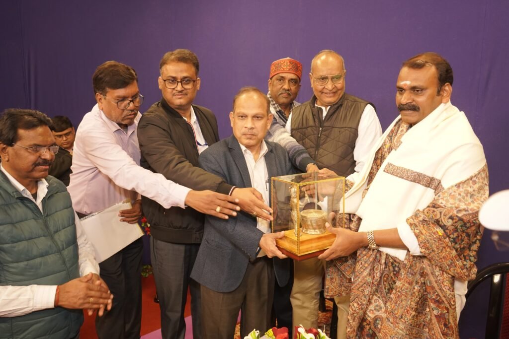 झारखंड दौरे के तीसरे दिन केंद्रीय राज्य मंत्री एल मुरूगन ने मोहम्मदगंज रेलवे स्टेशन और भीमचूल्हा के निर्माणकार्य का किया निरीक्षण