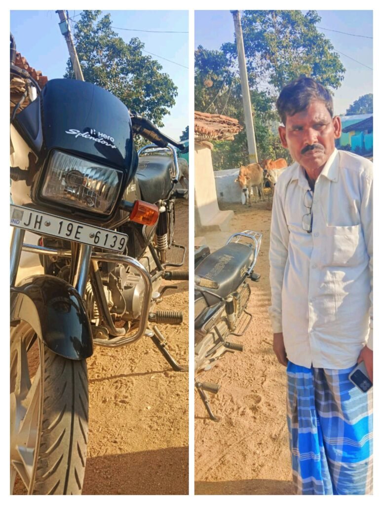 अज्ञात कार के धक्के से बाइक के डिक्की में रखें सारा पेपर गुम,बाल बाल बचे बाइक सवार