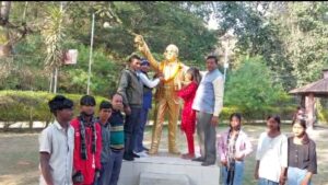 गृह मंत्री अमित शाह के द्वारा डॉ भीमराव अंबेडकर पर गलत टिप्पणी करने को लेकर बहुजन समाज पार्टी के कार्यकर्ताओ ने जताया विरोध