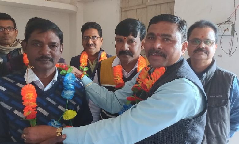 दवा दुकानदारों ने किया एक दिवसीय बैठक,रखी अपना समस्या