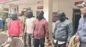 दुमका :मोबाइल चोरों के एक इंटर स्टेट गैंग का खुलासा दुमका :मोबाइल चोरों के एक इंटर स्टेट गैंग का खुलासा