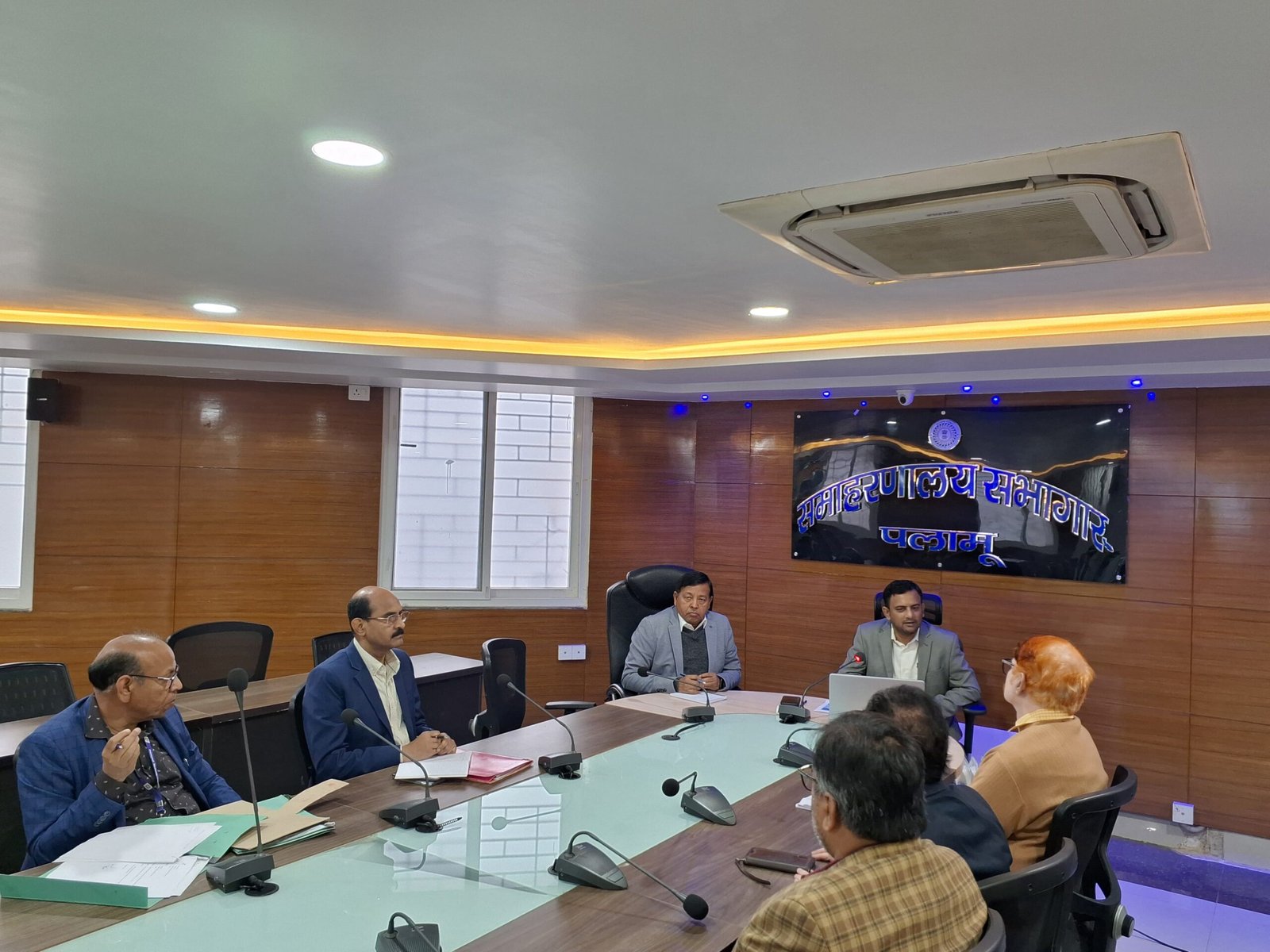 मेदिनीनगर (पलामू) जिले में 20 से 24 जनवरी तक होगा 'प्रखंड स्वास्थ्य मेला'उपायुक्त ने की बैठक" मेदिनीनगर (पलामू) जिले में 20 से 24 जनवरी तक होगा 'प्रखंड स्वास्थ्य मेला'उपायुक्त ने की बैठक"