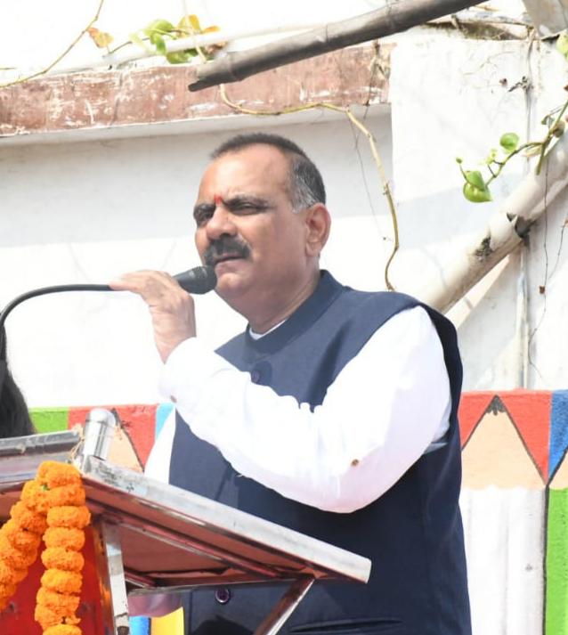 झारखंड की शिक्षा व्यवस्था पर केंद्र की साजिश: निजी विद्यालयों को मान्यता के लिए पुनः आवेदन की जरूरत क्यों? झारखंड की शिक्षा व्यवस्था पर केंद्र की साजिश: निजी विद्यालयों को मान्यता के लिए पुनः आवेदन की जरूरत क्यों?