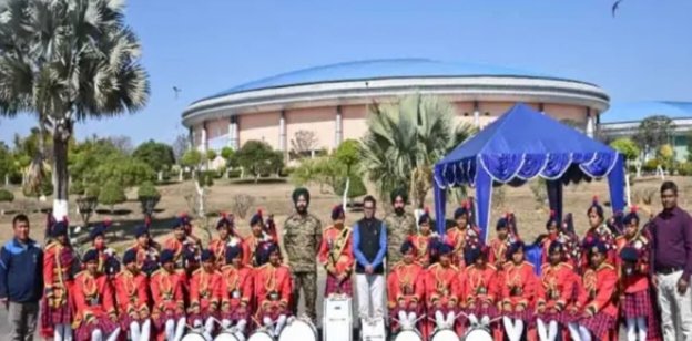 झारखंड की छात्राओं का कर्तव्य पथ पर ऐतिहासिक बैंड प्रदर्शन। झारखंड की छात्राओं का कर्तव्य पथ पर ऐतिहासिक बैंड प्रदर्शन।