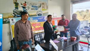 सड़क सुरक्षा माह (परवाह-CARE) के तहत लातेहार में जागरूकता कार्यक्रम आयोजित