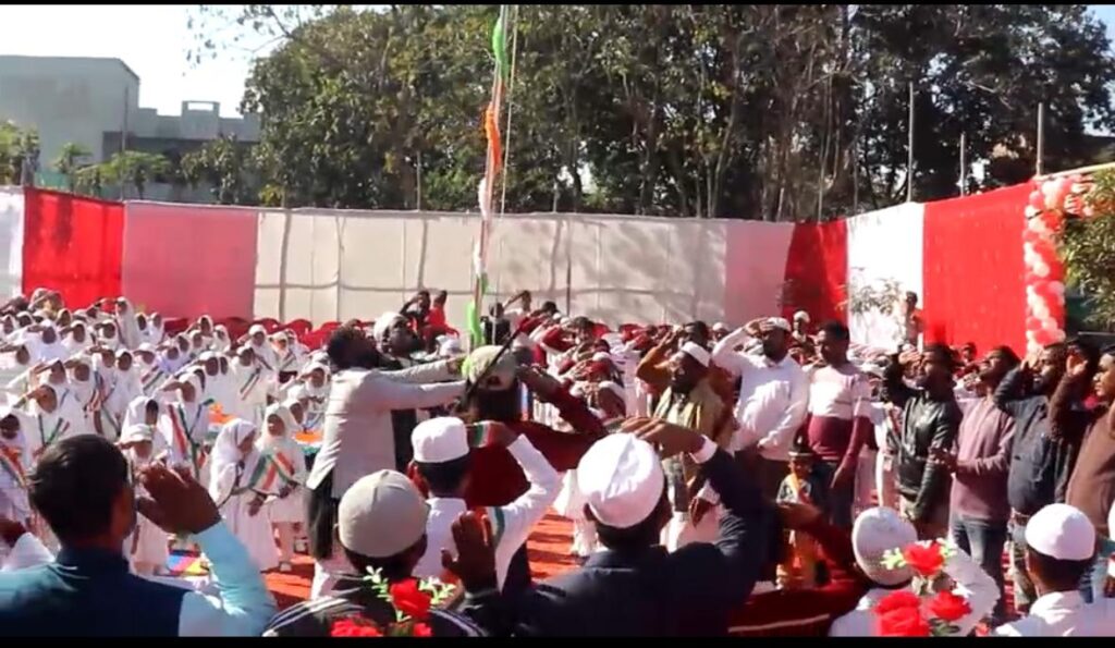 हेवेन पब्लिक स्कूल में गणतंत्र दिवस ,वार्षिक समारोह वा साइंस एक्सीबिशन का किया गया आयोजन हेवेन पब्लिक स्कूल में गणतंत्र दिवस ,वार्षिक समारोह वा साइंस एक्सीबिशन का किया गया आयोजन