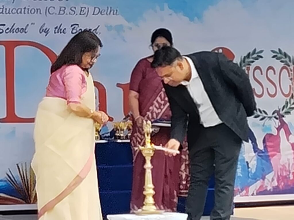 वैली व्यू स्कूल में ग्रेजुएशन डे आयोजित वैली व्यू स्कूल में ग्रेजुएशन डे आयोजित