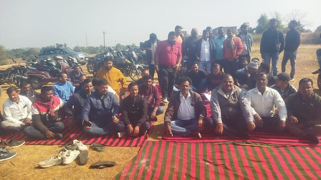ट्रैक्टर यूनियन नाम प्रशासनिक अत्याचार का विरोध किया ट्रैक्टर यूनियन नाम प्रशासनिक अत्याचार का विरोध किया