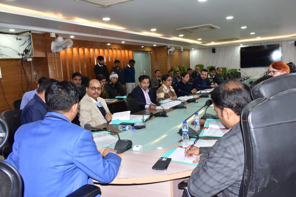 गणतंत्र दिवस समारोह को लेकर प्रशासनिक/पुलिस पदाधिकारियों की हुई संयुक्त बैठक,पूर्वाह्न 09:05 बजे होगा झंडोतोलन