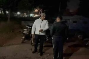 लातेहार :कोयला कारोबारी के घर में गोलीबारी, अमन साहू गैंग के मयंक सिंह ने ली जिम्मेदारी