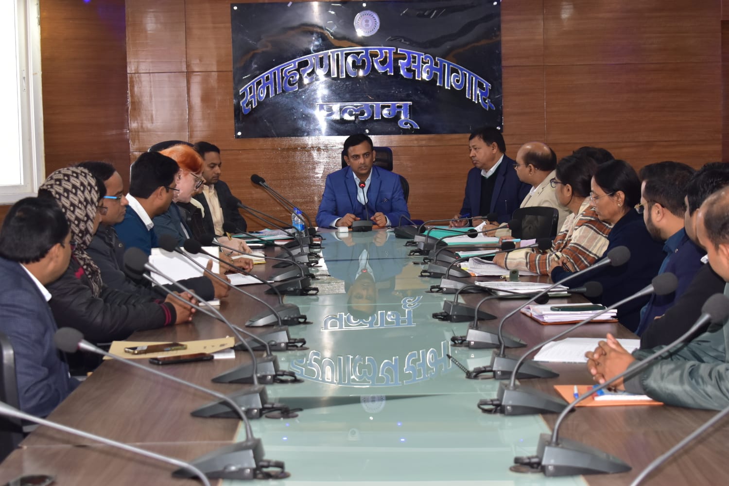 गणतंत्र दिवस समारोह को लेकर प्रशासनिक/पुलिस पदाधिकारियों की हुई संयुक्त बैठक,पूर्वाह्न 09:05 बजे होगा झंडोतोलन