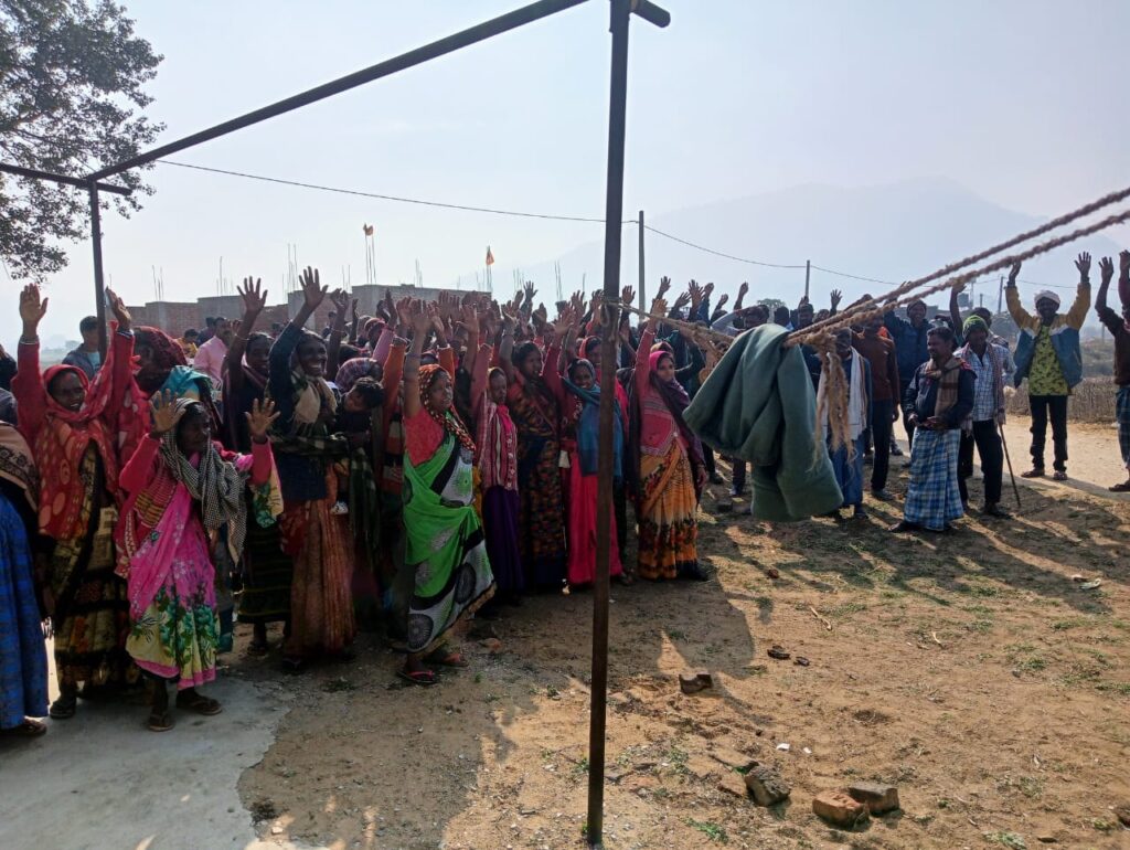 आन गांव के रैयतोने एनटीपीसी कंपनी के खिलाफ खोला मोर्चा