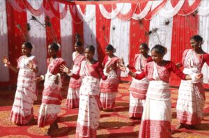 बिरसा मुंडा पब्लिक स्कूल बिजुपाड़ा में हर्षोल्लास के साथ 76वां गणतंत्र दिवस मनाया गया