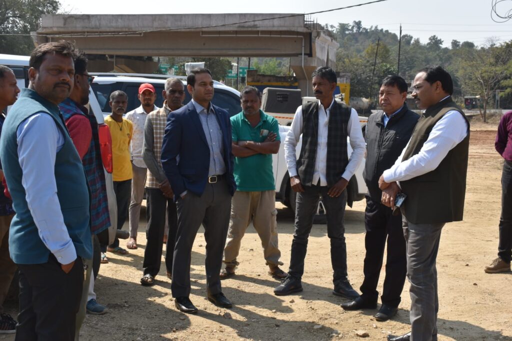 नगर आयुक्त,डीडीसी ने राजकीय आदिवासी विकास महाकुंभ मेला के तैयारियों का लिया जायजा नगर आयुक्त,डीडीसी ने राजकीय आदिवासी विकास महाकुंभ मेला के तैयारियों का लिया जायजा