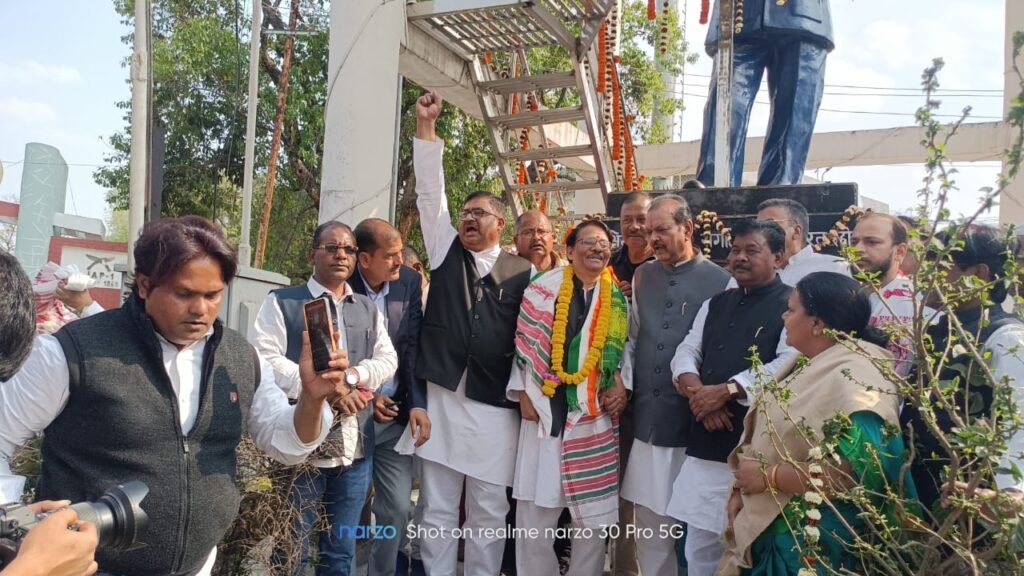 झारखंड कांग्रेस के नए प्रभारी के. राजू का भव्य स्वागत झारखंड कांग्रेस के नए प्रभारी के. राजू का भव्य स्वागत