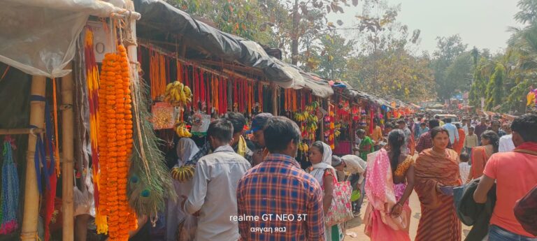महा शिवरात्रि के उपलक्ष्य में तीन दिवसीय मेला आयोजित, मेले के दूसरा दिन भी उमड़ी जन सैलाब