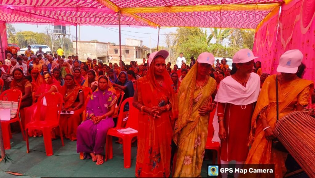 लातेहार में वाटरशेड यात्रा का समापन, जल, जंगल और जमीन संरक्षण को लेकर जागरूकता कार्यक्रम संपन्न लातेहार में वाटरशेड यात्रा का समापन, जल, जंगल और जमीन संरक्षण को लेकर जागरूकता कार्यक्रम संपन्न
