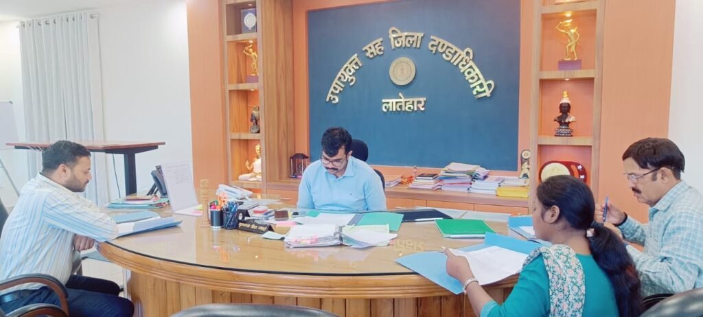 ऑनलाइन भूमि रिकॉर्ड सुधार के लिए विशेष राजस्व शिविर, रैयतों को मिलेगा समाधान ऑनलाइन भूमि रिकॉर्ड सुधार के लिए विशेष राजस्व शिविर, रैयतों को मिलेगा समाधान