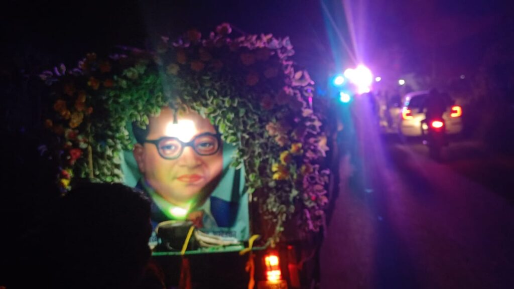डॉ. भीमराव अंबेडकर की जयंती पर निकला भव्य जुलूस, श्रद्धा और उल्लास के साथ मनाया गया उत्सव डॉ. भीमराव अंबेडकर की जयंती पर निकला भव्य जुलूस, श्रद्धा और उल्लास के साथ मनाया गया उत्सव