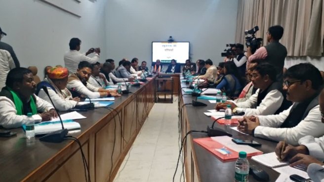 झारखंड बजट पर कांग्रेस नेताओं की गहन परिचर्चा, जन उपयोगी बनाने पर जोर झारखंड बजट पर कांग्रेस नेताओं की गहन परिचर्चा, जन उपयोगी बनाने पर जोर