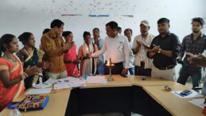 घाघरा प्रखंड सभागार में तीन दिवसीय जनप्रतिनिधियों का प्रशिक्षण का शुभारंभ हुआ