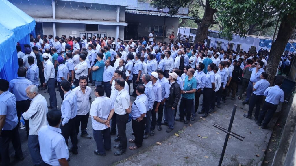 टाटा मोटर्स वर्कर्स यूनियन रक्तदान में रचा इतिहास,कुल 2906 यूनिट हुआ रक्त संग्रहित।