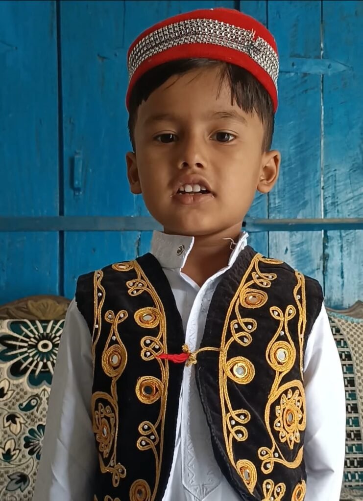 नन्हे मुन्ने बच्चों ने रखा अपनी जिंदगी का पहला रोजा:बीबी नन्हे मुन्ने बच्चों ने रखा अपनी जिंदगी का पहला रोजा:बीबी