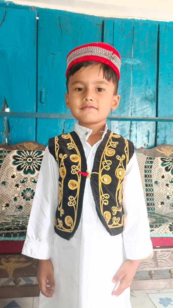 नन्हे मुन्ने बच्चों ने रखा अपनी जिंदगी का पहला रोजा:बीबी नन्हे मुन्ने बच्चों ने रखा अपनी जिंदगी का पहला रोजा:बीबी