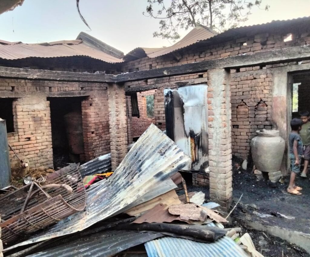 अमानत दियरा मे आग लगी घटना मेचार घर जले,लाखों का नुक़सान