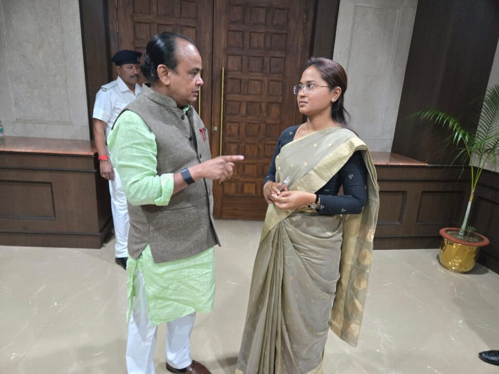 फसल नुकसान का मुआवजा भुगतान को लेकर कृषि मंत्री शिल्पी नेहा तिर्की गंभीर फसल नुकसान का मुआवजा भुगतान को लेकर कृषि मंत्री शिल्पी नेहा तिर्की गंभीर