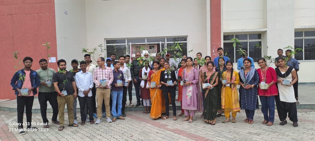 मॉडल कॉलेज मुरली में वन दिवस पर विचार गोष्ठी एवं वृक्षारोपण कार्यक्रम आयोजित मॉडल कॉलेज मुरली में वन दिवस पर विचार गोष्ठी एवं वृक्षारोपण कार्यक्रम आयोजित