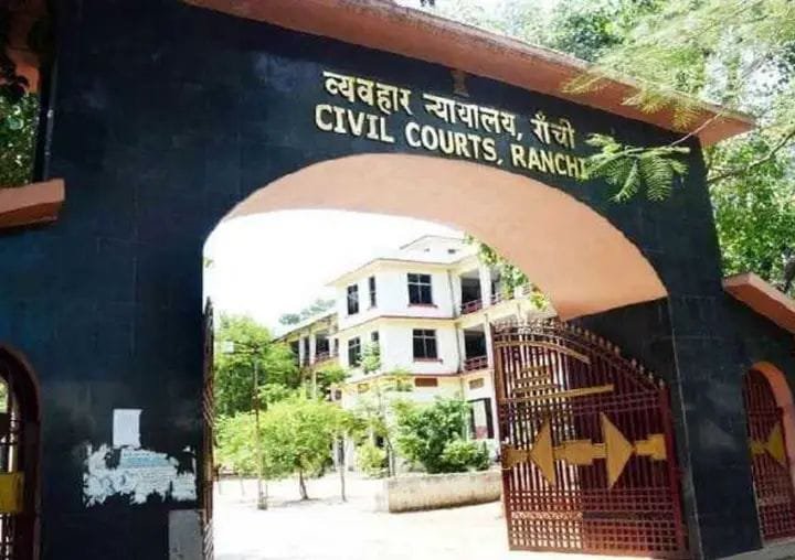 9 दिनों में ट्रायल पूरा कर कोर्ट ने सुनाया फैसला, तीनों आरोपी बरी 9 दिनों में ट्रायल पूरा कर कोर्ट ने सुनाया फैसला, तीनों आरोपी बरी