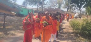बारेसाढ़ मे निकली भव्य कलश यात्रा, श्रद्धालुओं का उमड़ा सैराब