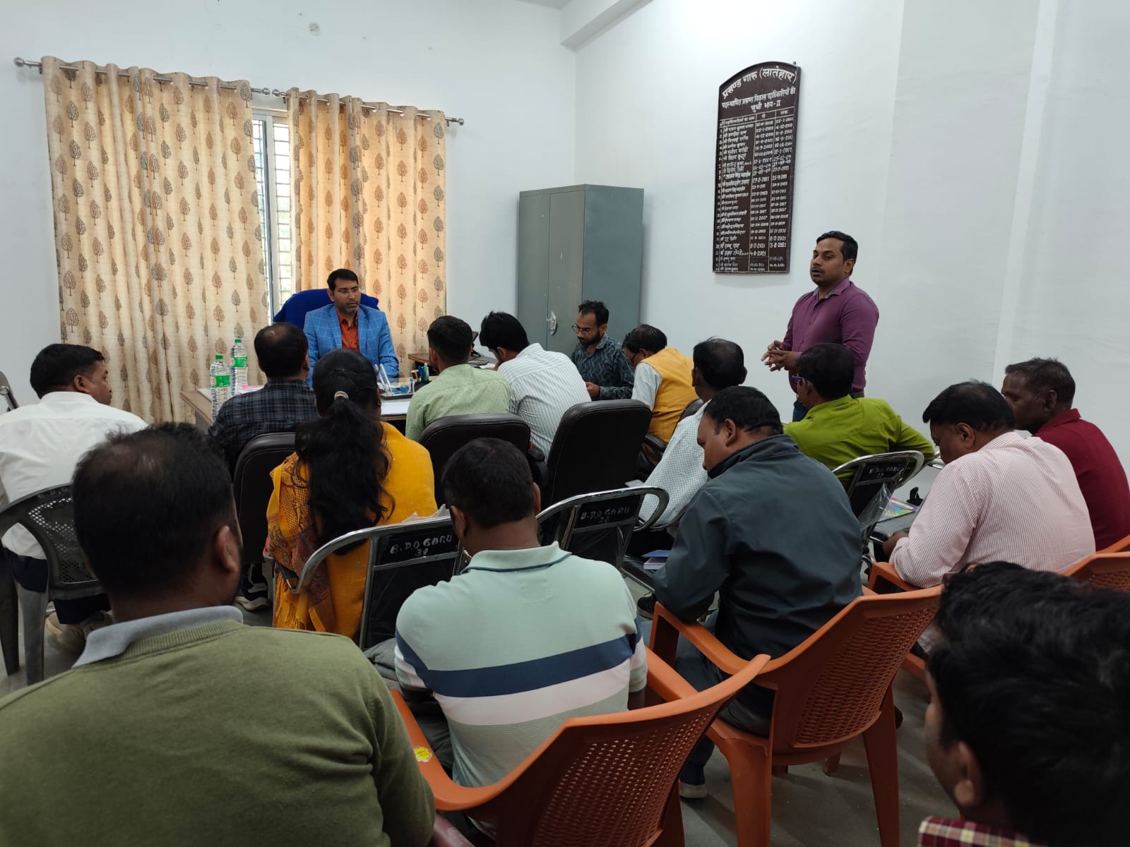 गारु मे प्रखंड समन्वय समिति की बैठक संपन्न, विकास योजनाओं के सुचारू क्रियान्वयन पर जोर