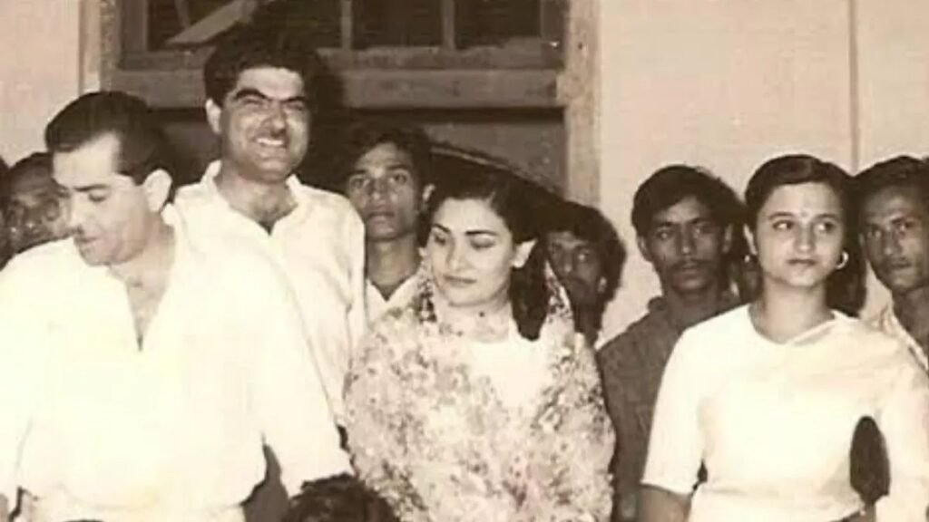 गरीबी में राज कपूर के गैराज में रहा यह परिवार, आज सुपरस्टार बना 134 करोड़ का मालिक