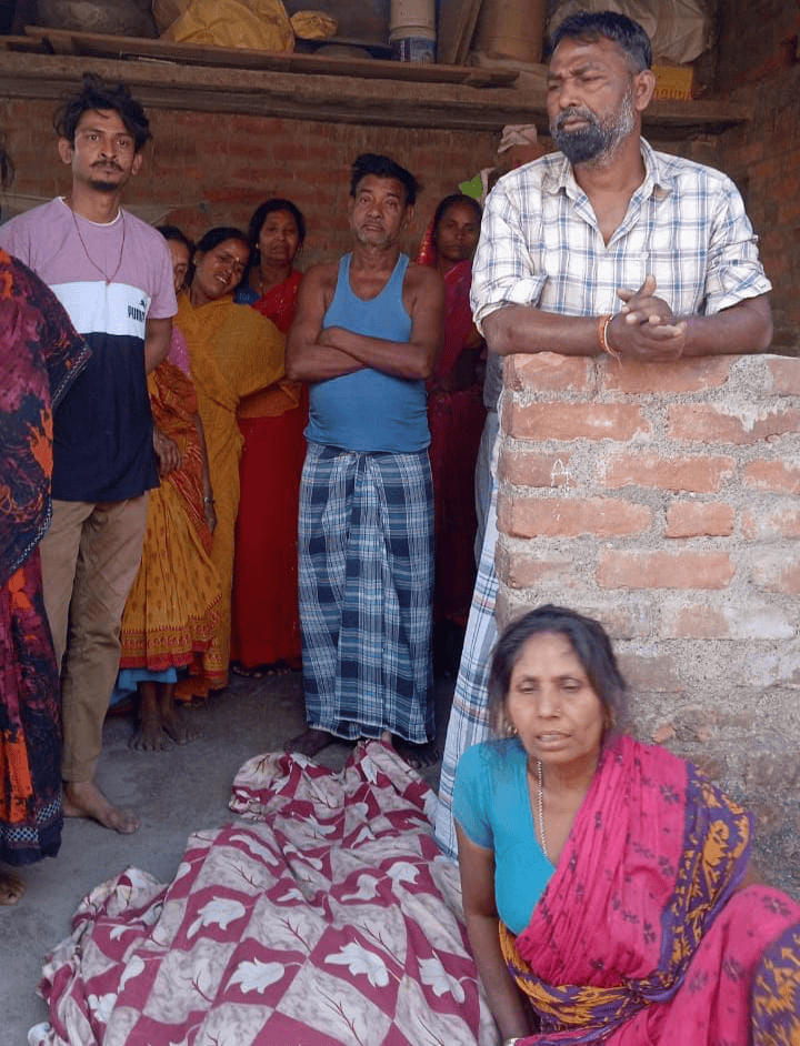 नाबालिग ने फांसी लगाकर की आत्महत्या, पुलिस जांच में जुटी नाबालिग ने फांसी लगाकर की आत्महत्या, पुलिस जांच में जुटी