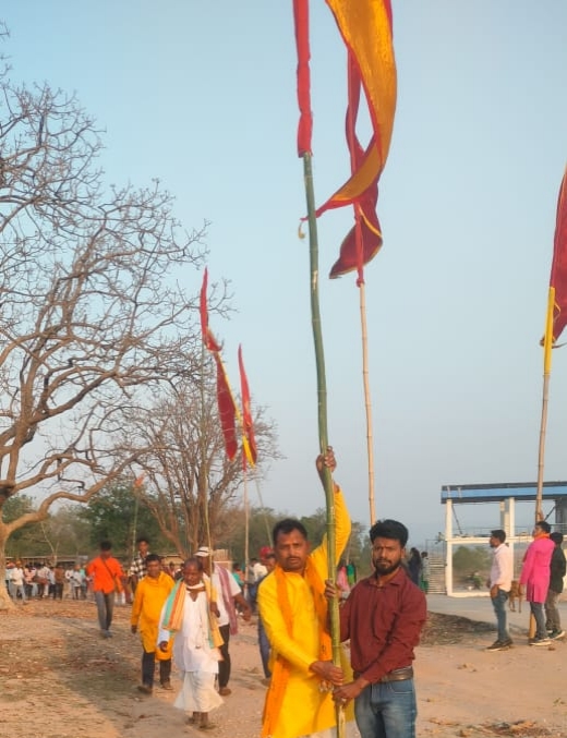 चटकपुर में धूमधाम से संपन्न हुई रामनवमी पूजा, गांव में निकाली गई भव्य शोभायात्रा चटकपुर में धूमधाम से संपन्न हुई रामनवमी पूजा, गांव में निकाली गई भव्य शोभायात्रा