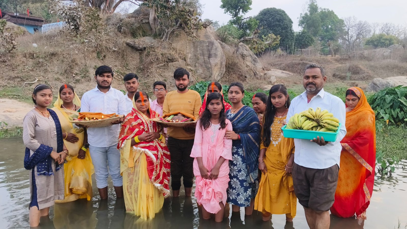गारू प्रखंड के बारेसांड में चैती छठ का पारण श्रद्धा, भक्ति और उल्लास के साथ संपन्न