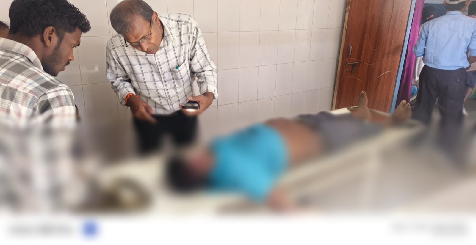 बरहड़वा: ऑटो और बाइक की आमने-सामने टक्कर, तीन घायल, एक की हालत गंभीर बरहड़वा: ऑटो और बाइक की आमने-सामने टक्कर, तीन घायल, एक की हालत गंभीर