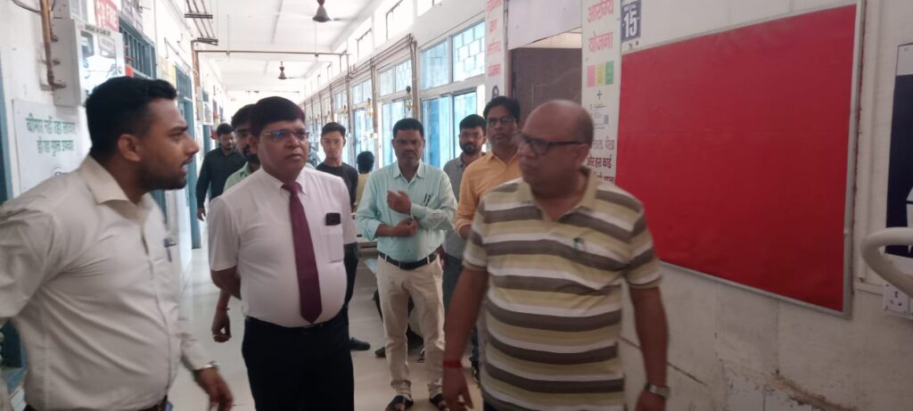 सीएस ने सदर अस्पताल का किया औचक निरीक्षण सीएस ने सदर अस्पताल का किया औचक निरीक्षण