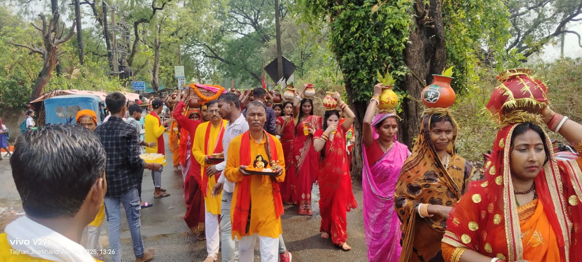 दुधकोल में भव्य कलश यात्रा के साथ श्रीमद्भागवत कथा का शुभारंभ