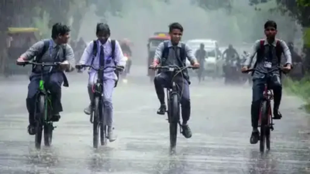 झमाझम बारिश ने बदला मौसम का मिजाज: झारखंड में येलो और ऑरेंज अलर्ट जारी, राहत के साथ बढ़ी परेशानी