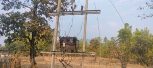 ललमटिया गांव में 45 दिनों से बिजली गुल, ट्रांसफार्मर खराब होने से ग्रामीण बेहाल