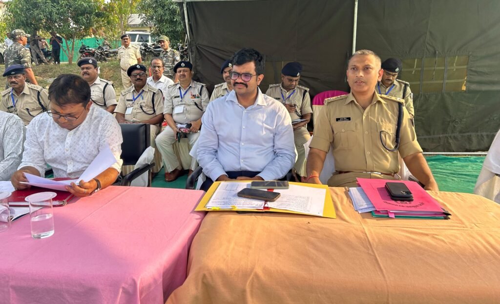 रामनवमी को लेकर उपायुक्त एवं पुलिस अधीक्षक ने की संयुक्त ब्रीफिंग, शांति व्यवस्था को लेकर दिए सख्त निर्देश