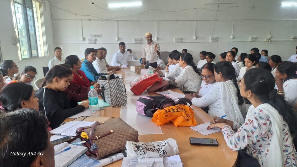 राजमहल अनुमंडल अस्पताल में मासिक समीक्षा बैठक आयोजित, स्वास्थ्य योजनाओं की प्रगति पर चर्चा राजमहल अनुमंडल अस्पताल में मासिक समीक्षा बैठक आयोजित, स्वास्थ्य योजनाओं की प्रगति पर चर्चा