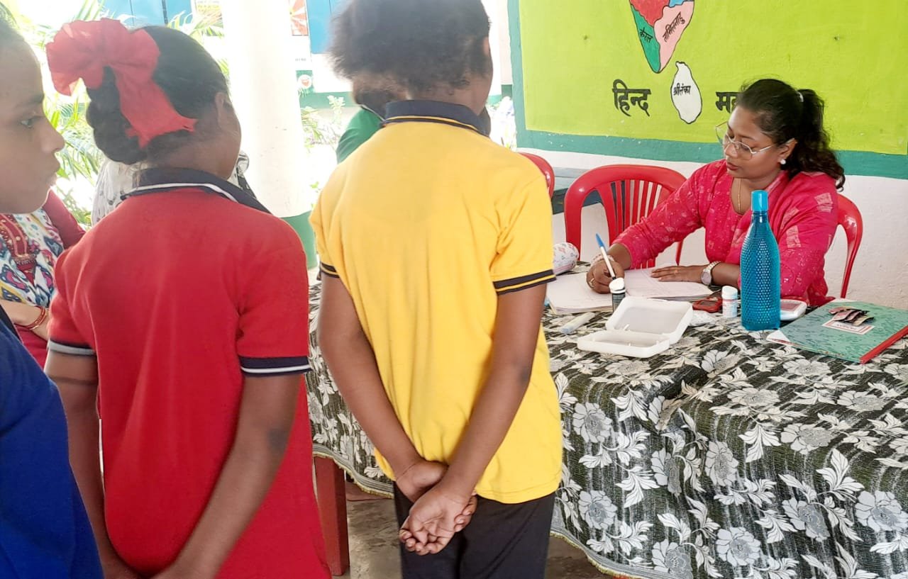 कस्तूरबा गांधी बालिका विद्यालय में स्वास्थ्य शिविर का आयोजन