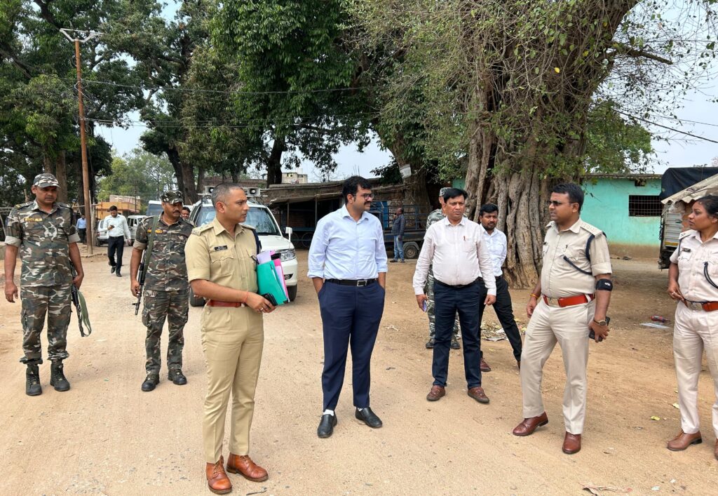 रामनवमी पर्व को लेकर सुरक्षा व्यवस्था की समीक्षा बैठक संपन्न,जुलूस मार्गों का निरीक्षण